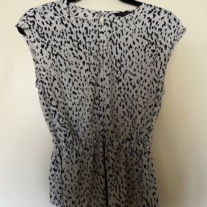 Banana Republic Sleeveless Leopard Print Blouse